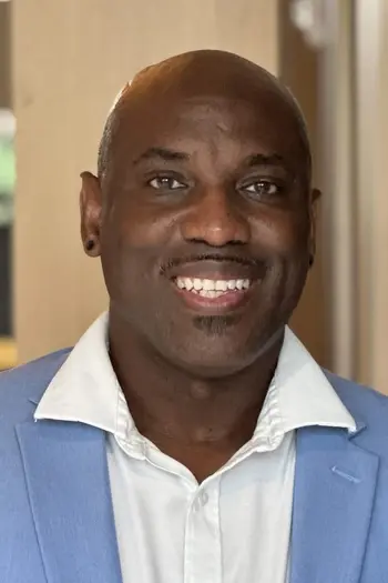 Dennis R Hill II