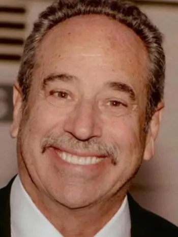 Lee Dinoff