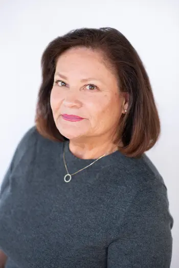 Diana Flores-Gallardo