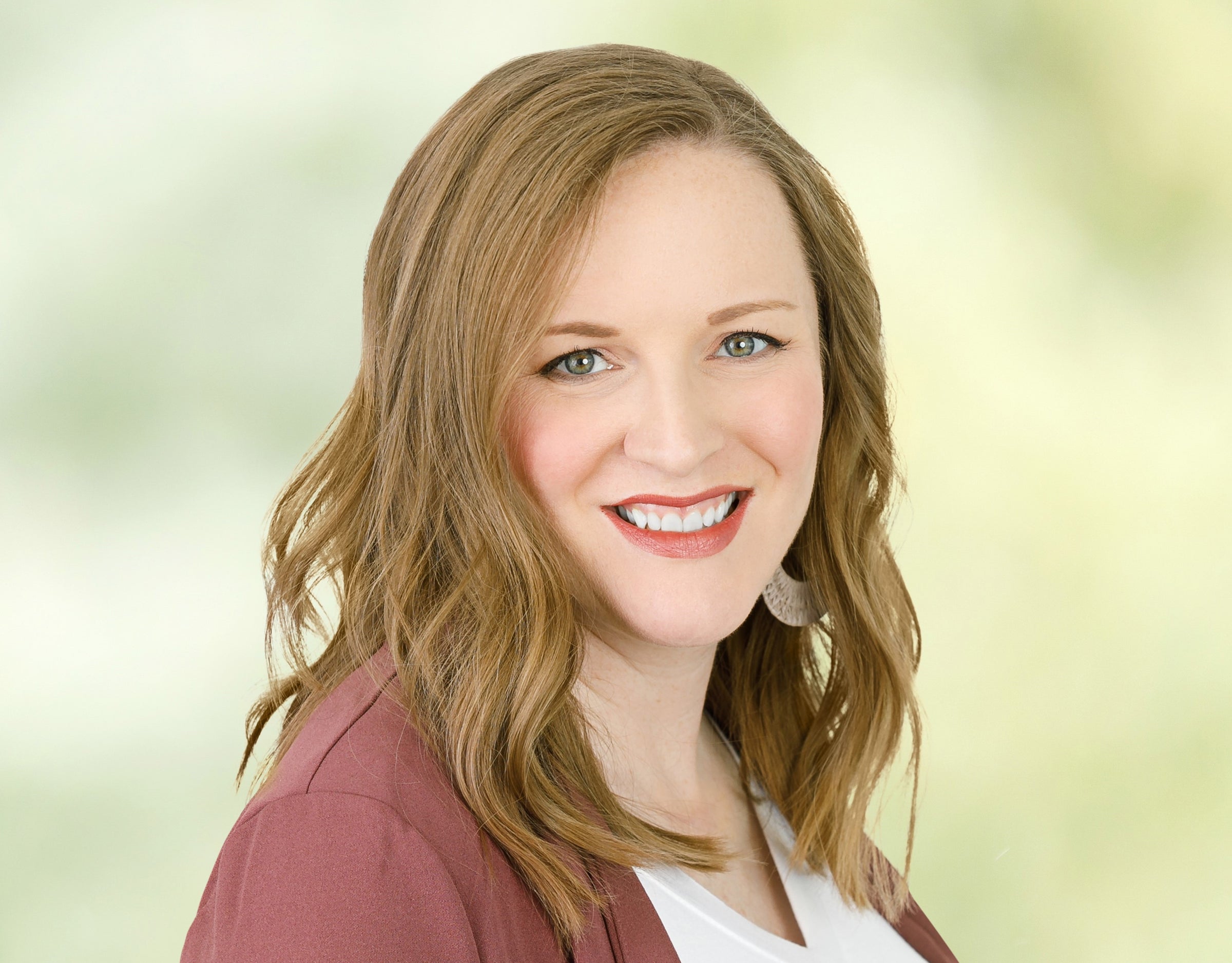 Kristina Noall, Real Estate Salesperson in Pleasant View, Momentum