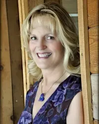 Linda Stall