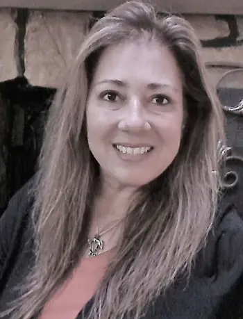 Angela Ahladianakis