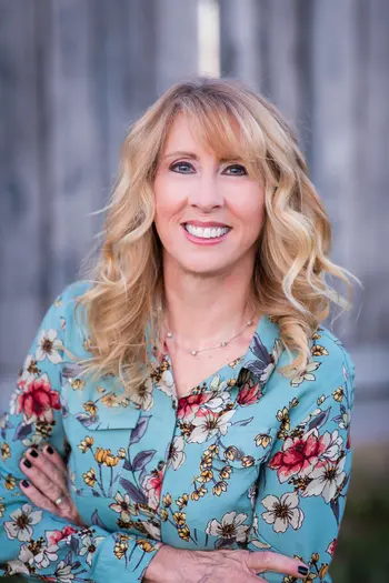 Vicki Sanders