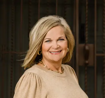 Lynn Yaklin