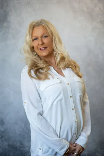 Sandra Wall