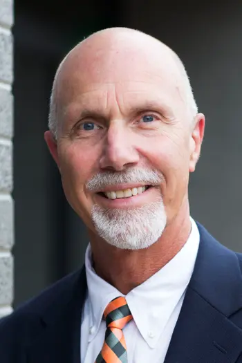 Dennis Cyr
