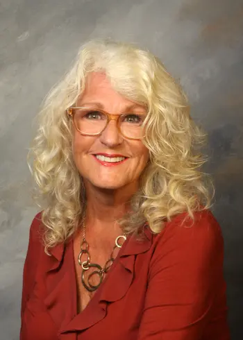 Lorraine Frendt