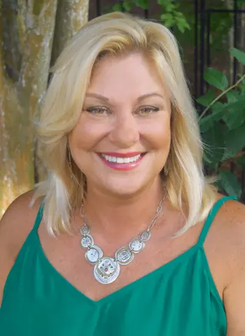 Lori Pezak
