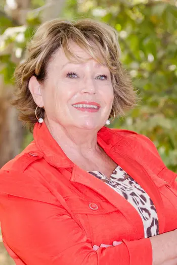Cynthia Hauff