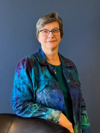 Carolyn Saylor