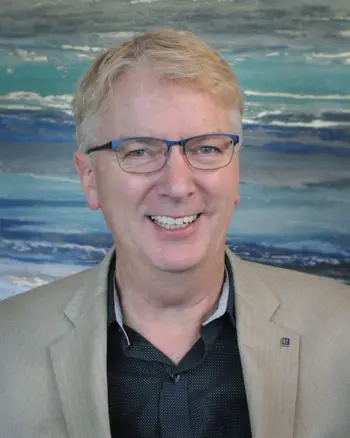 Loren Leach