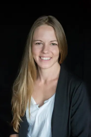 Adrienne Domaszek