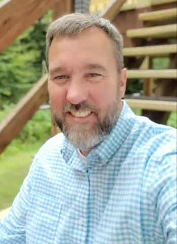 Travis Lewis
