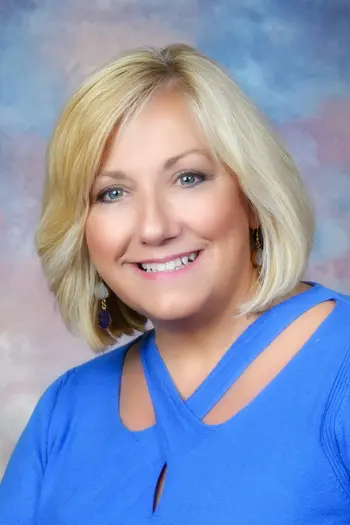 Lynn Lenkiewicz
