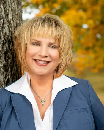 Suzanne Godin