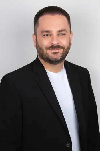 Arno Akhverdyan