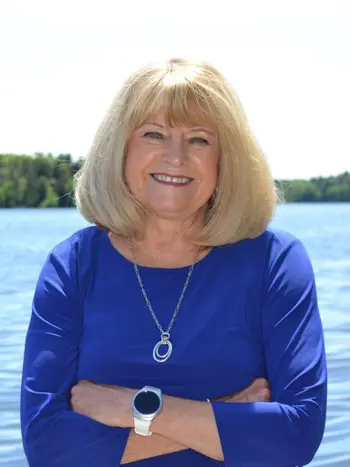 Julie Kinney