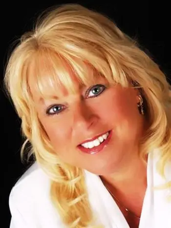 Lois Bratcher