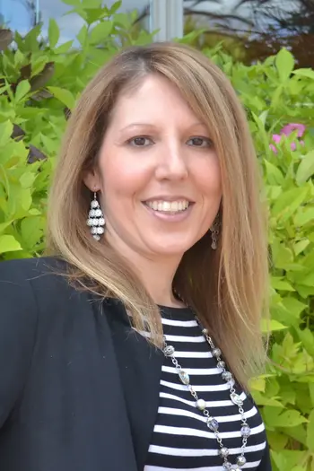 Kathryn Hoelzer