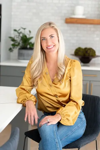 Vicki Zeeb
