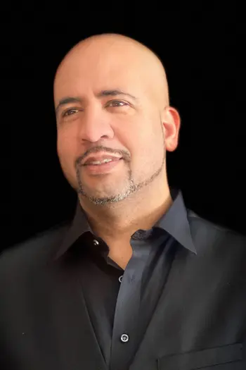Manny Barros