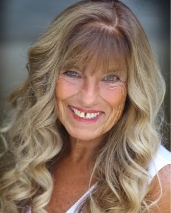 Stephanie Dimakides