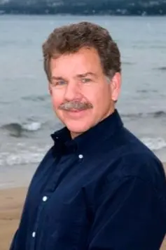Tom Mills