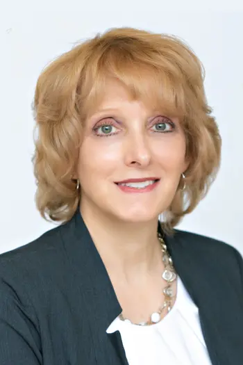 Maggie James