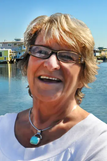 Rachelle Dorris