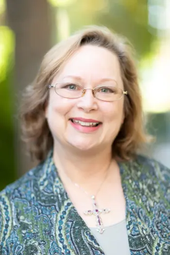 Suzanne Stone