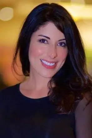 Gloria Flores