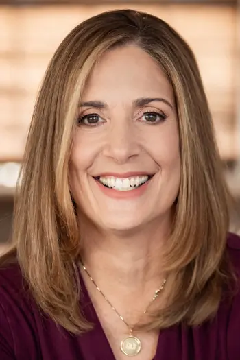 Tracey Hollerbach