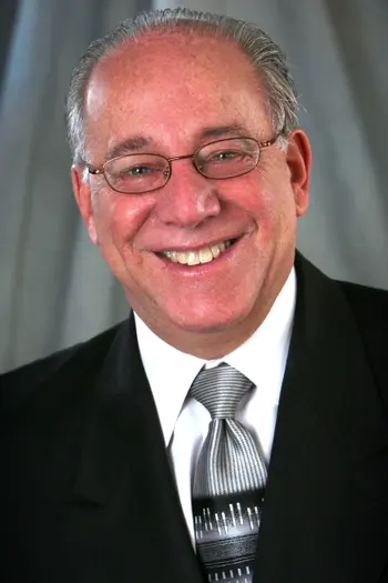 Eliot Van Dam