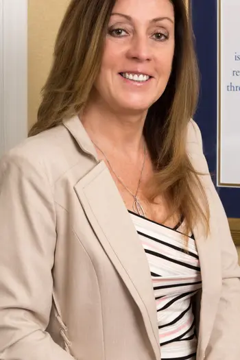 Jacqueline Lind