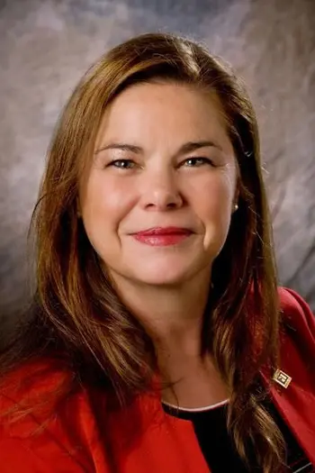 Julie Vivolo Davis