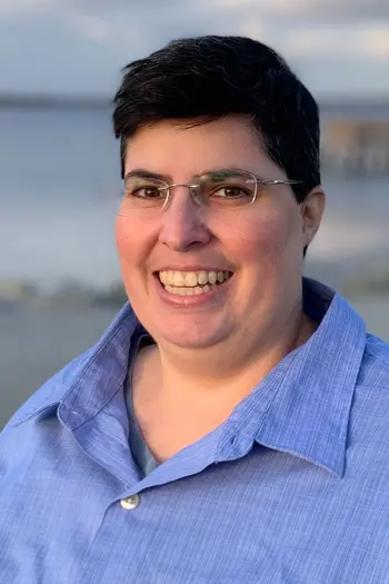Tracy Albernaz