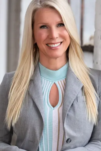 Tonia Kurth