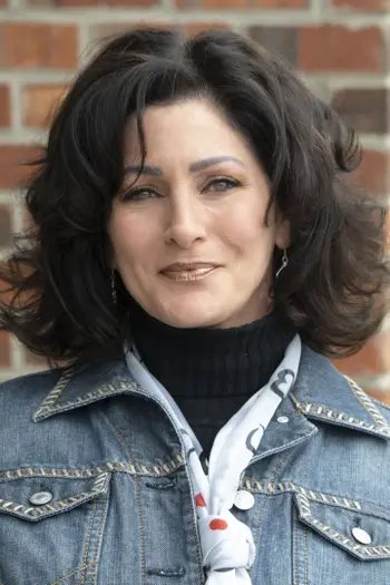 Shari Reynolds