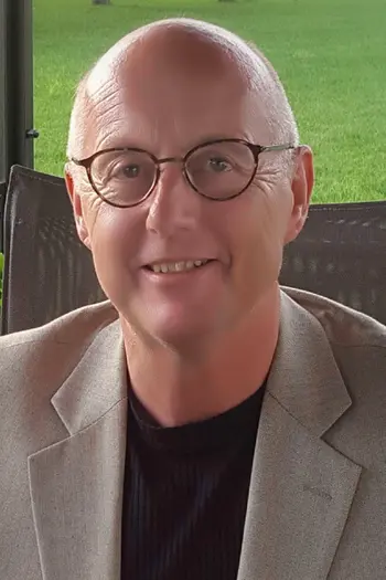 Lloyd Hoelscher