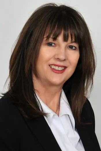 Lisa Audette-Bova