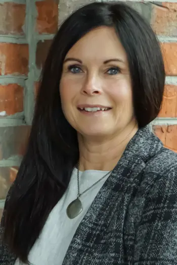 Shelly Zang
