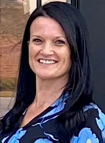 Anna Holloway