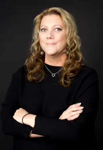 Amy Leach