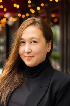 Jeannie J Kim