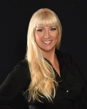 Amber Nuzum