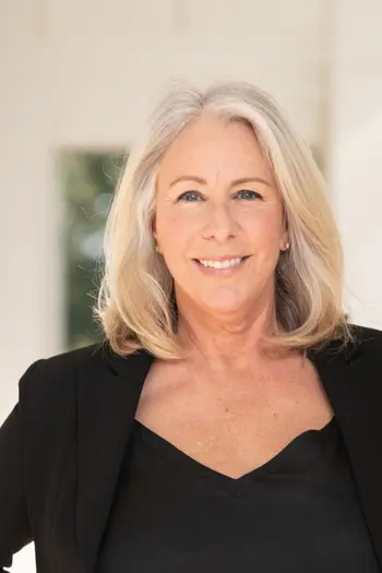 Carolyn Lott