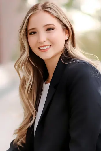 Abigail Moyer
