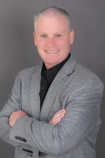 Greg Hennis