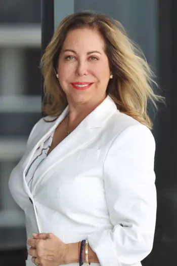 Nancy Esteves