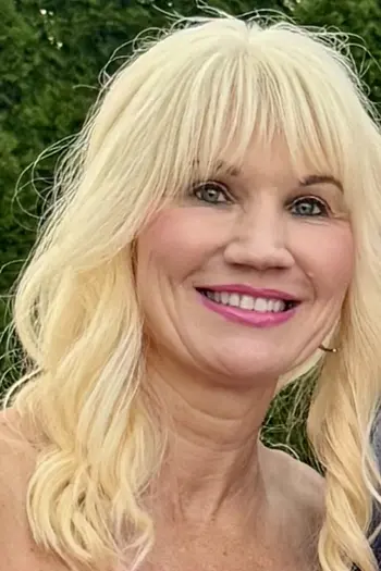 Lorraine Roberts
